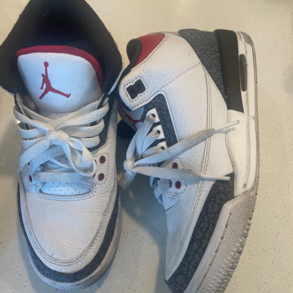 Jordan 3 - Picture 2 of 2